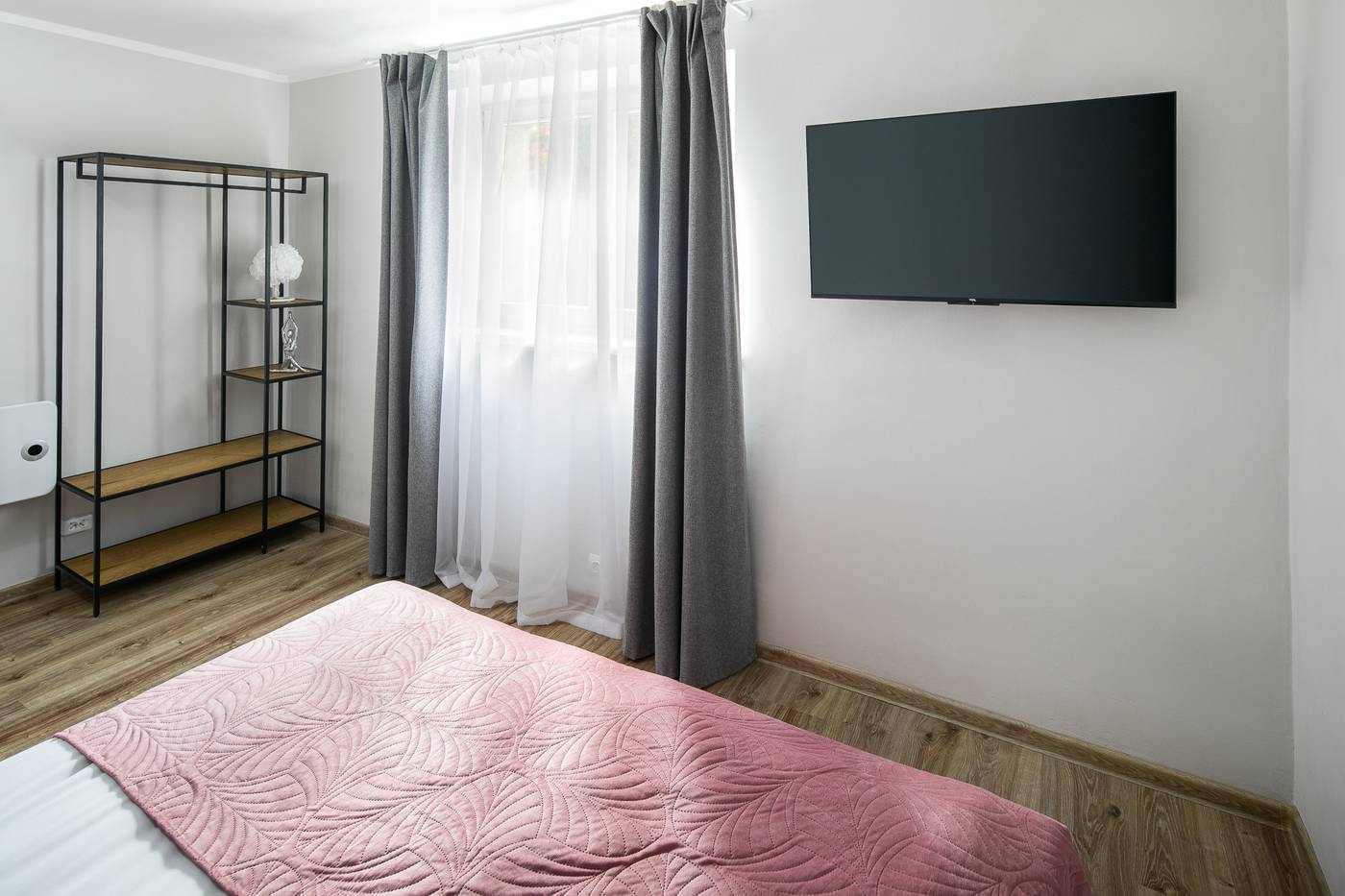 Green-Avenue-Apartments-Room-52