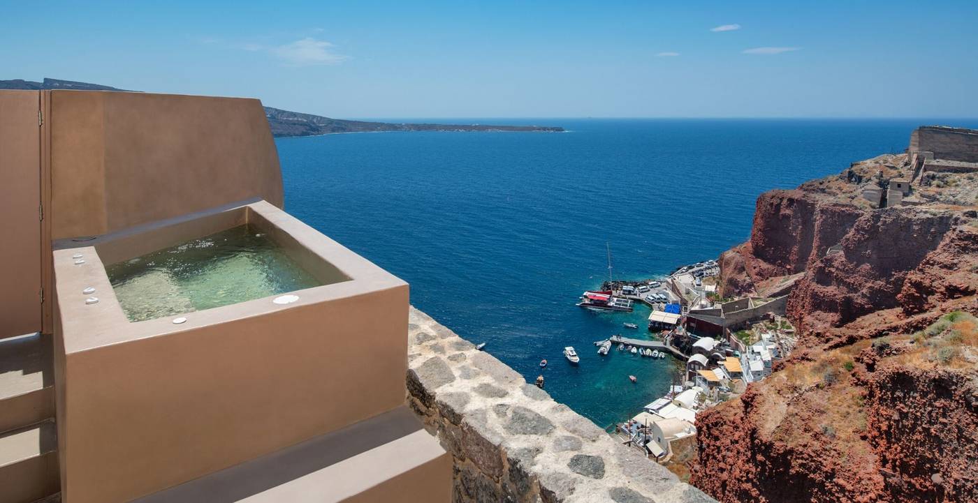 Old-Castle-Oia-Room-44