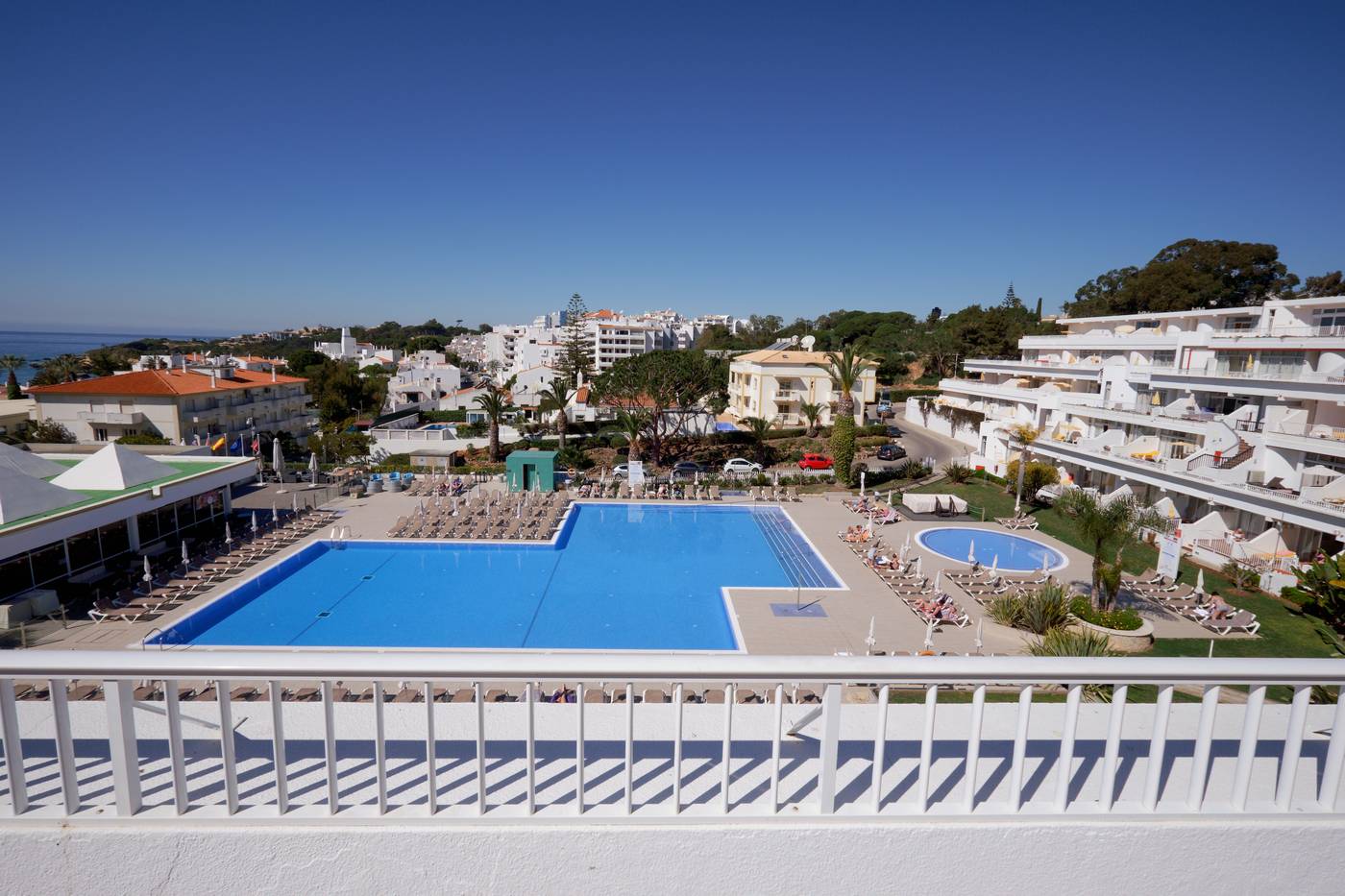 Muthu-Clube-Praia-da-Oura-Pool-6