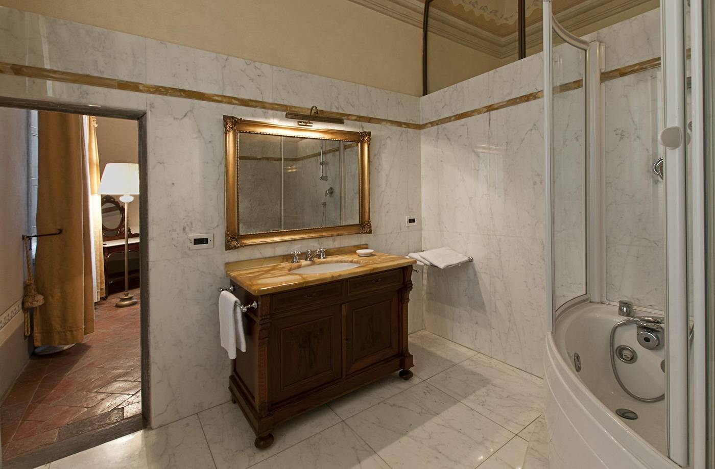 B-B-VillAmorosa-Room-25