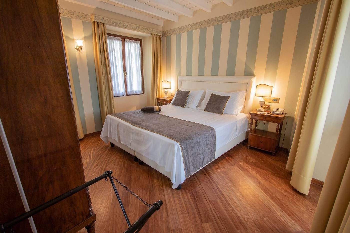 Le Due Corti-Italy-Como-Room-9