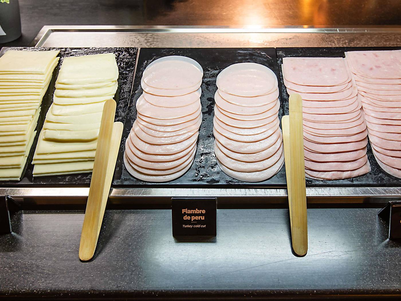 Ibis-Lisboa-Liberdade-Restaurant-54