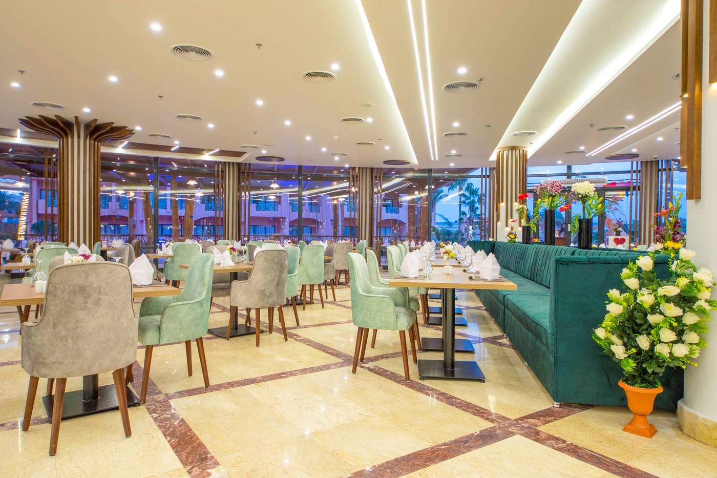 Parrotel Aqua Park Resort