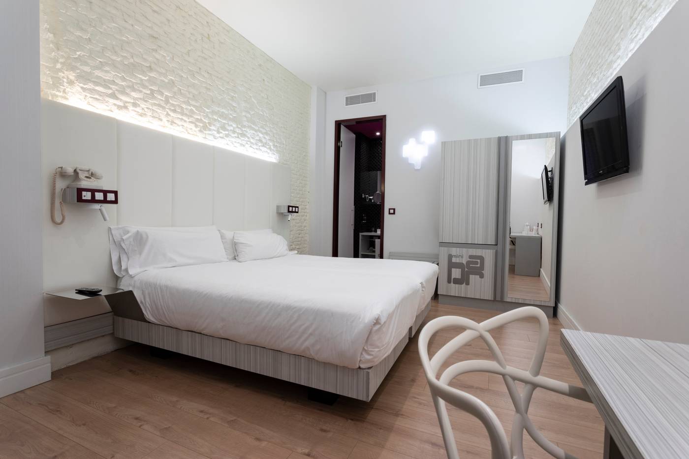 Petit-Palace-Lealtad-Plaza-Room-15