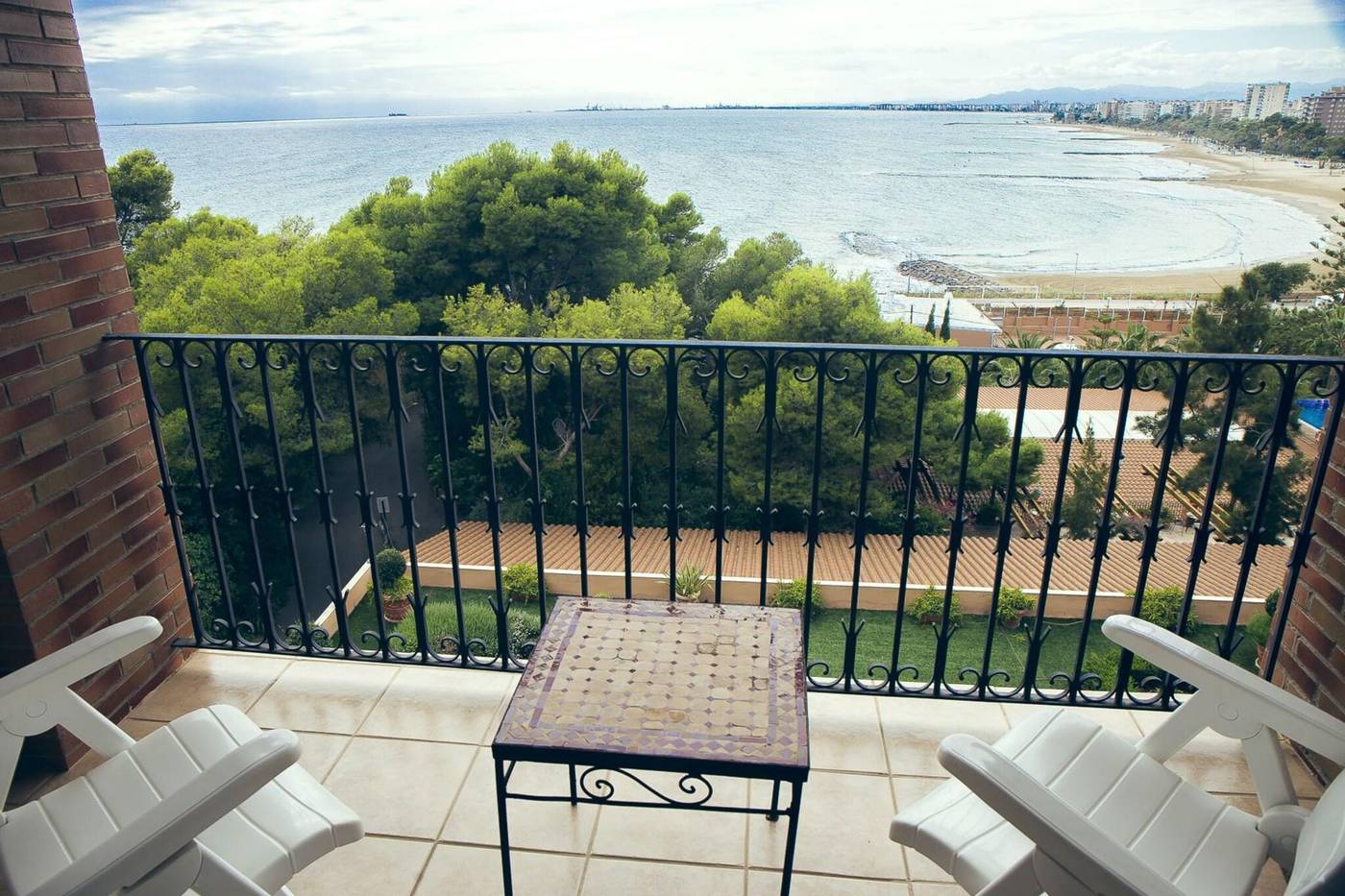 Termas-Marinas-el-Palasiet-Terrace-50