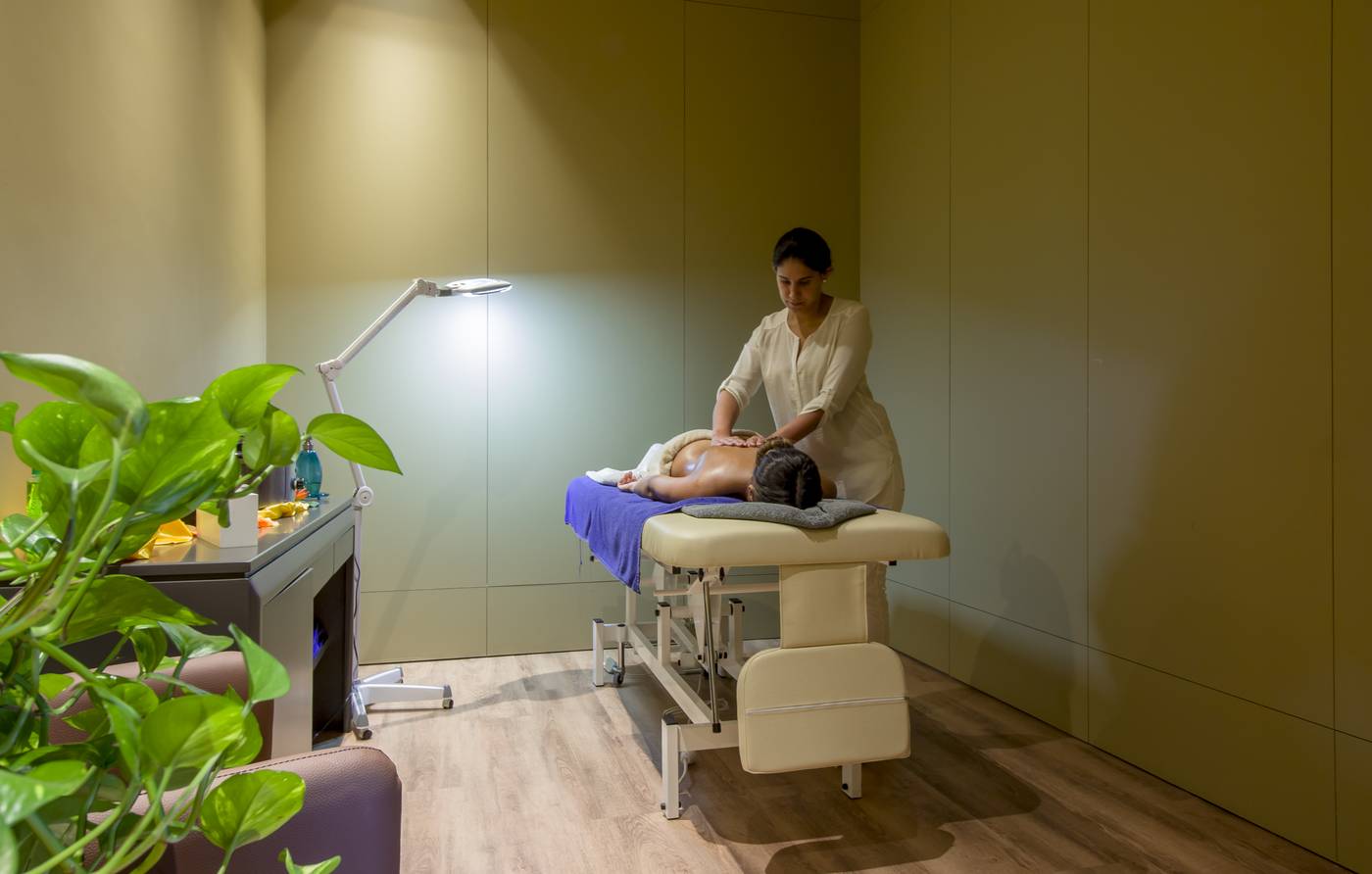 Calheta-Beach-Hotel-Sports-and-Entertainment-41