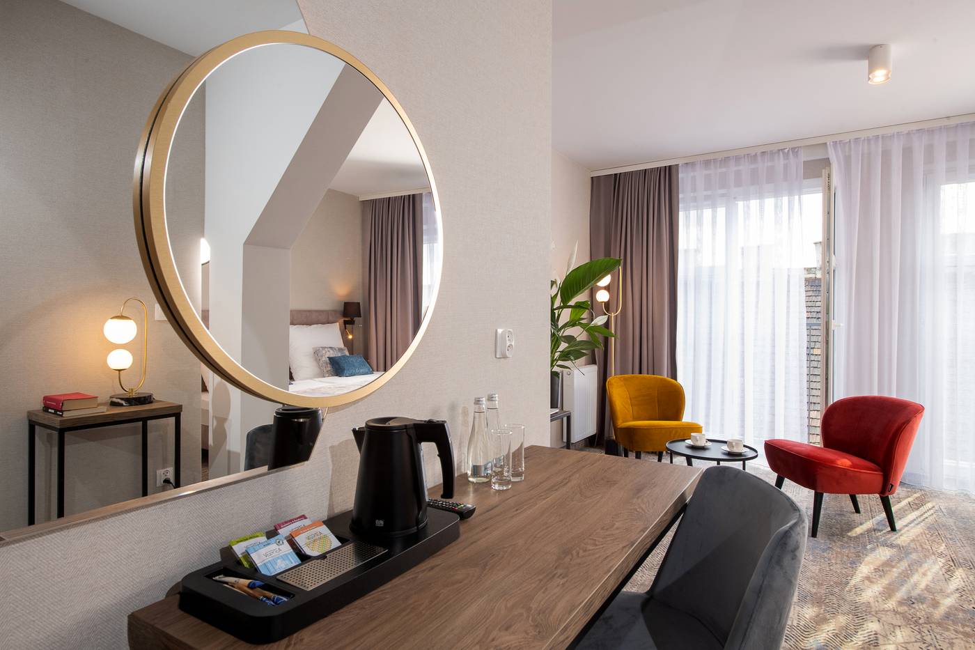 Mr67-Mayera-Rapaporta-Room-24