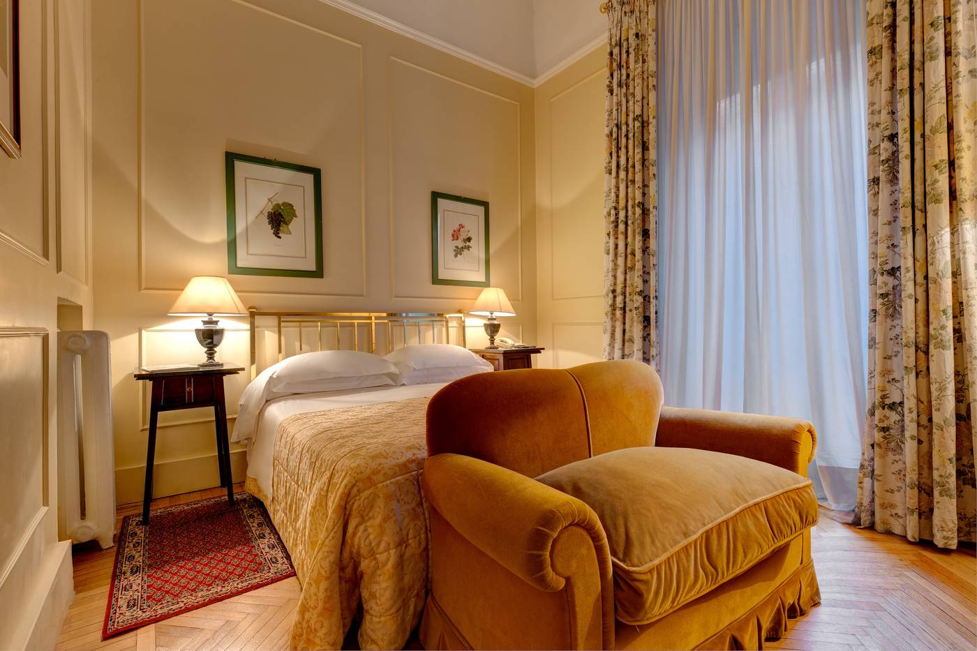 Grand-Hotel-Plaza-Room-15