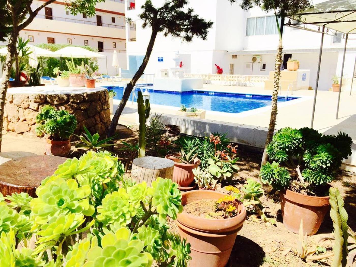 Apartamentos-San-Antonio-Beach-General-view-11