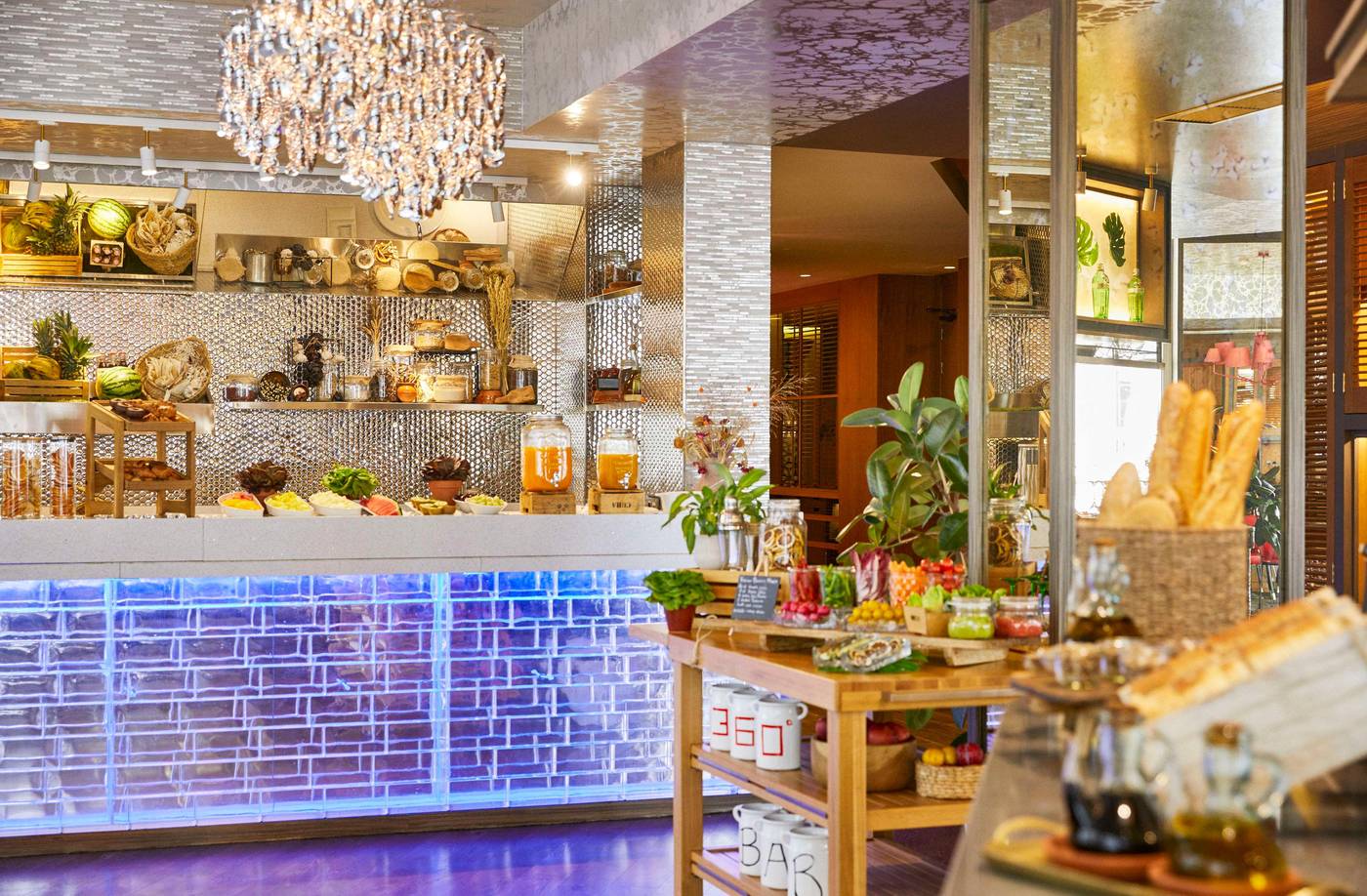 Hyatt-Centric-Gran-Via-Madrid-Restaurant-25