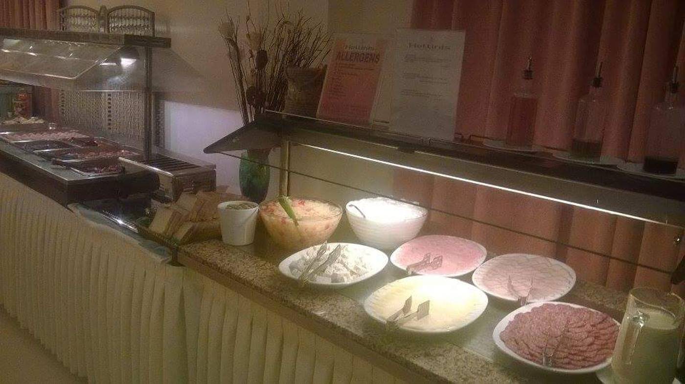 CNIC-Hellinis-Restaurant-19