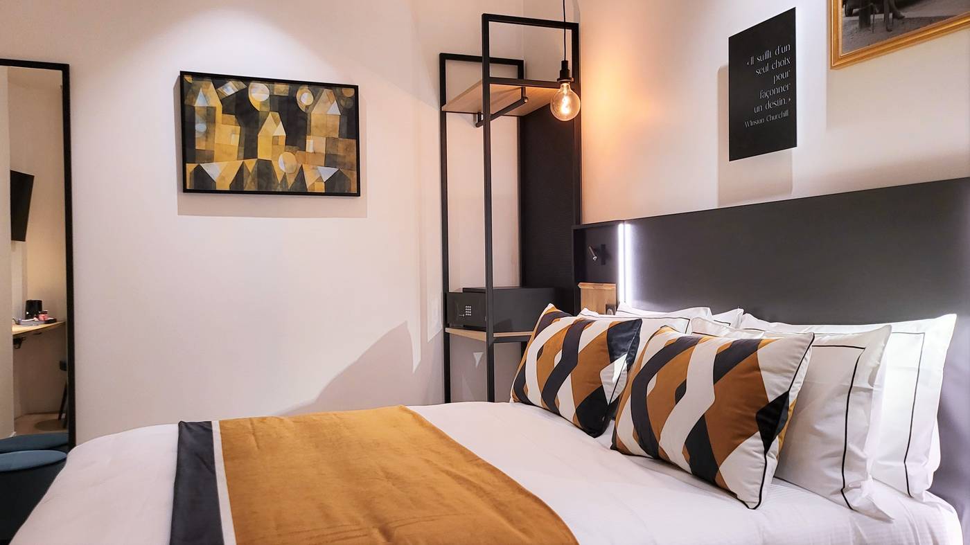 Star Champs Elysees-France-PARIS-Room-2