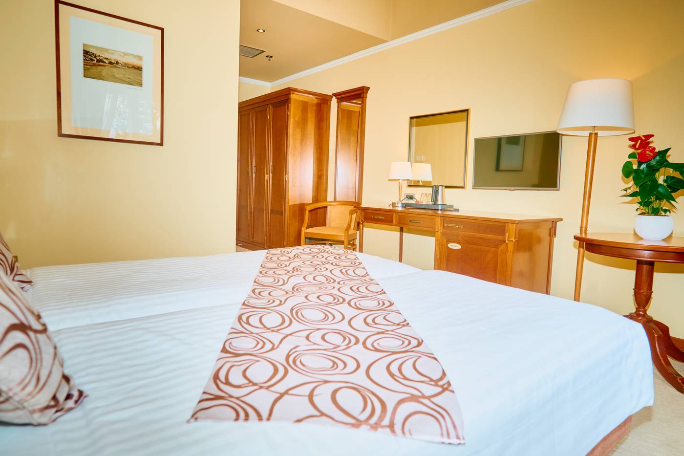 Hotel-Bristol-Room-12