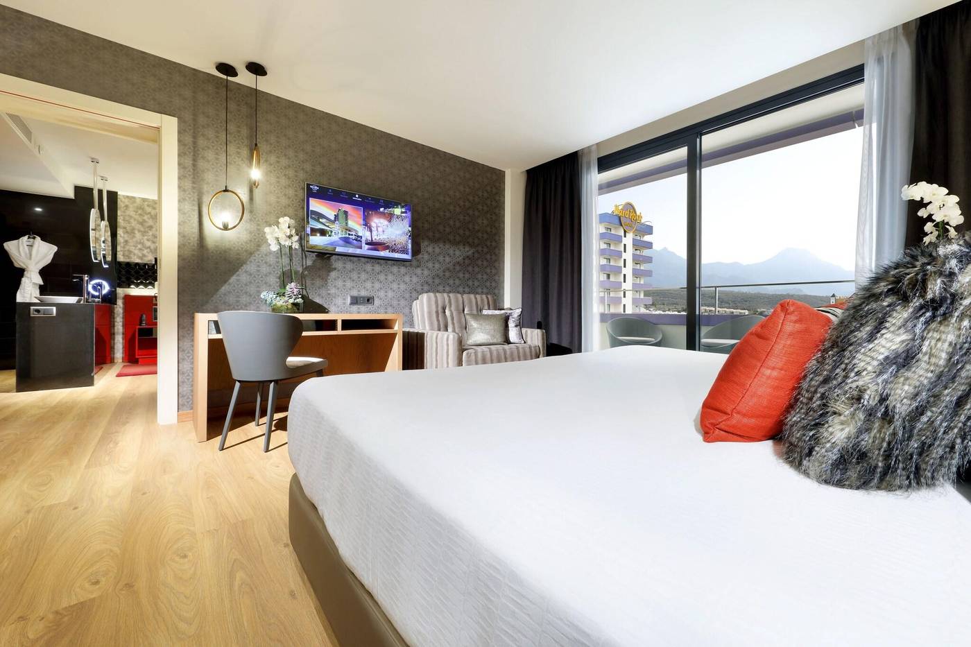 Hard-Rock-hotel-Tenerife-Room-32
