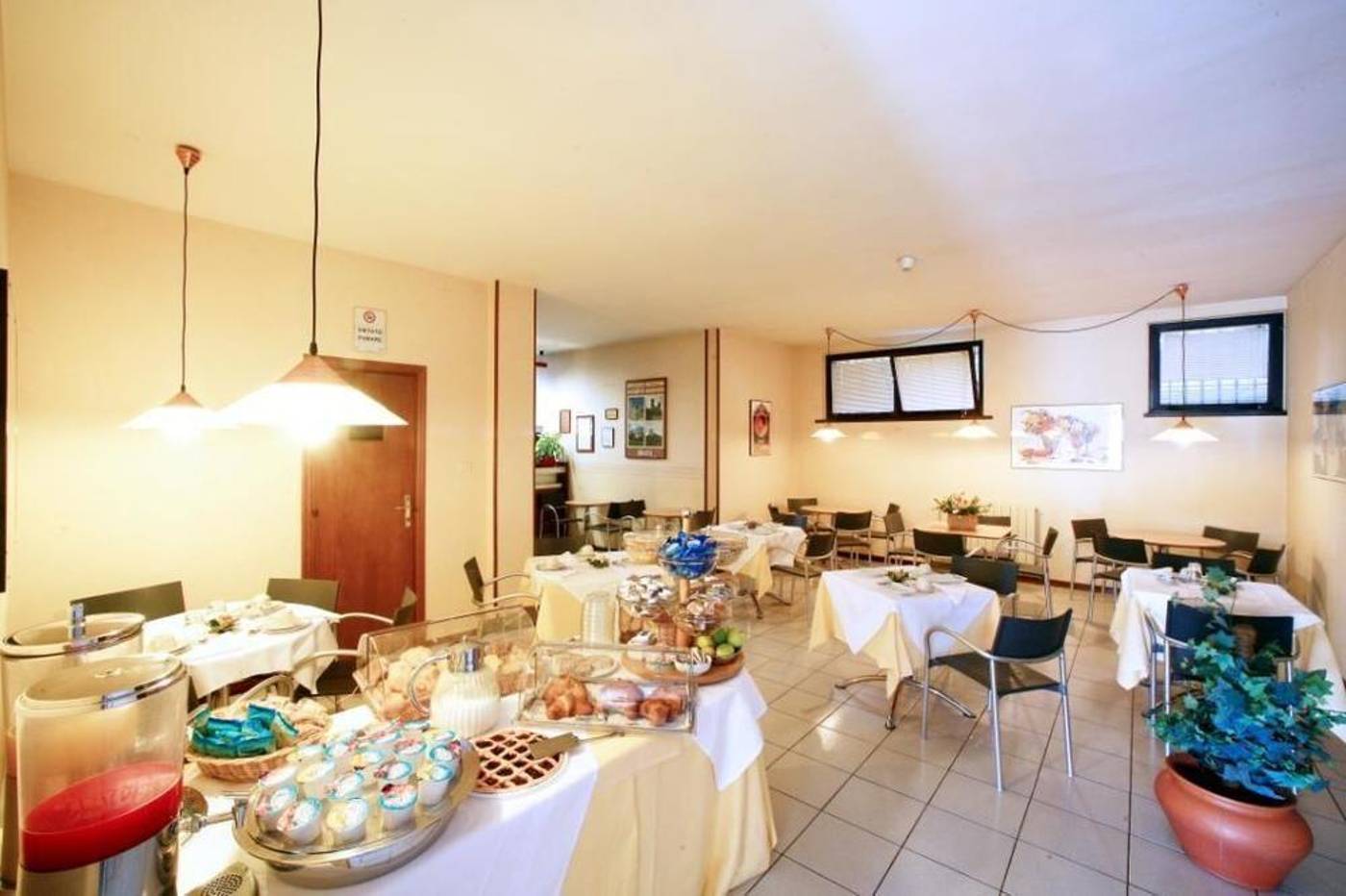 Anna Siena Nord-Italy-SIENA -Restaurant-9