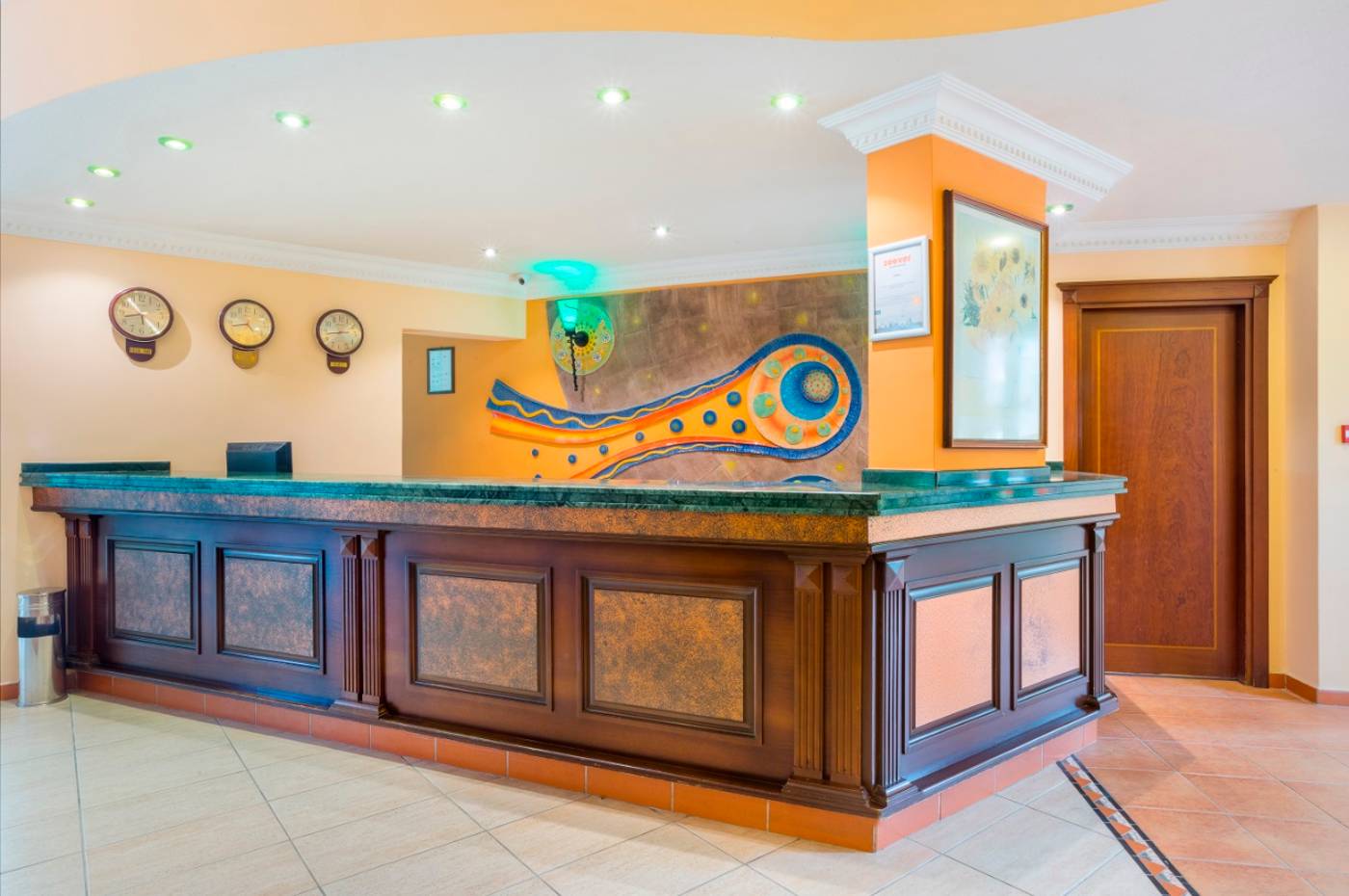 Sifalar-Apart-Hotel--Lobby-38