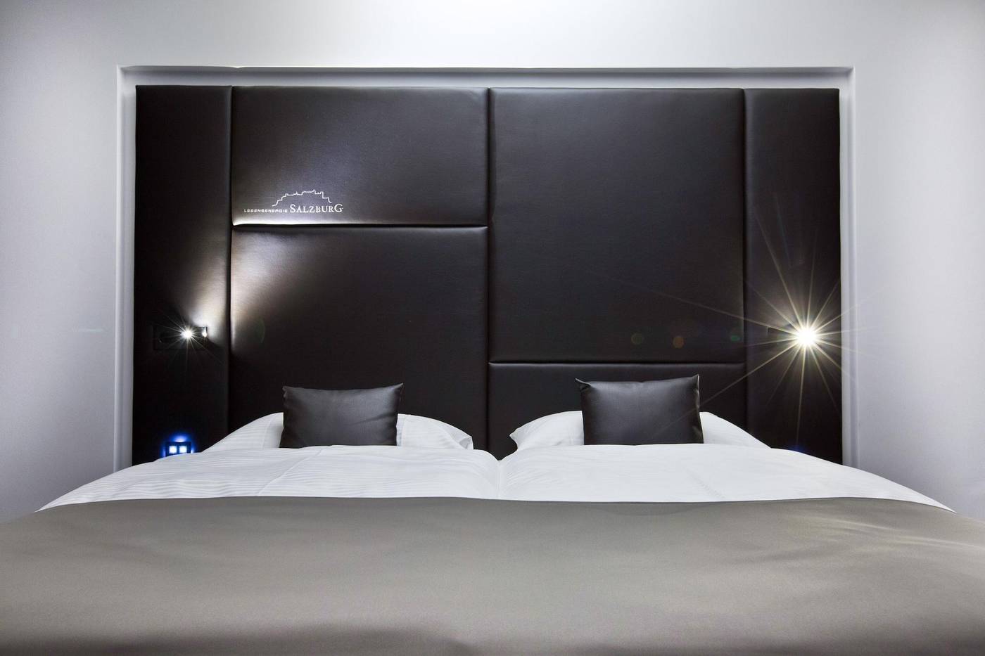 Cool Mama-Austria-Salzburg-Room-8