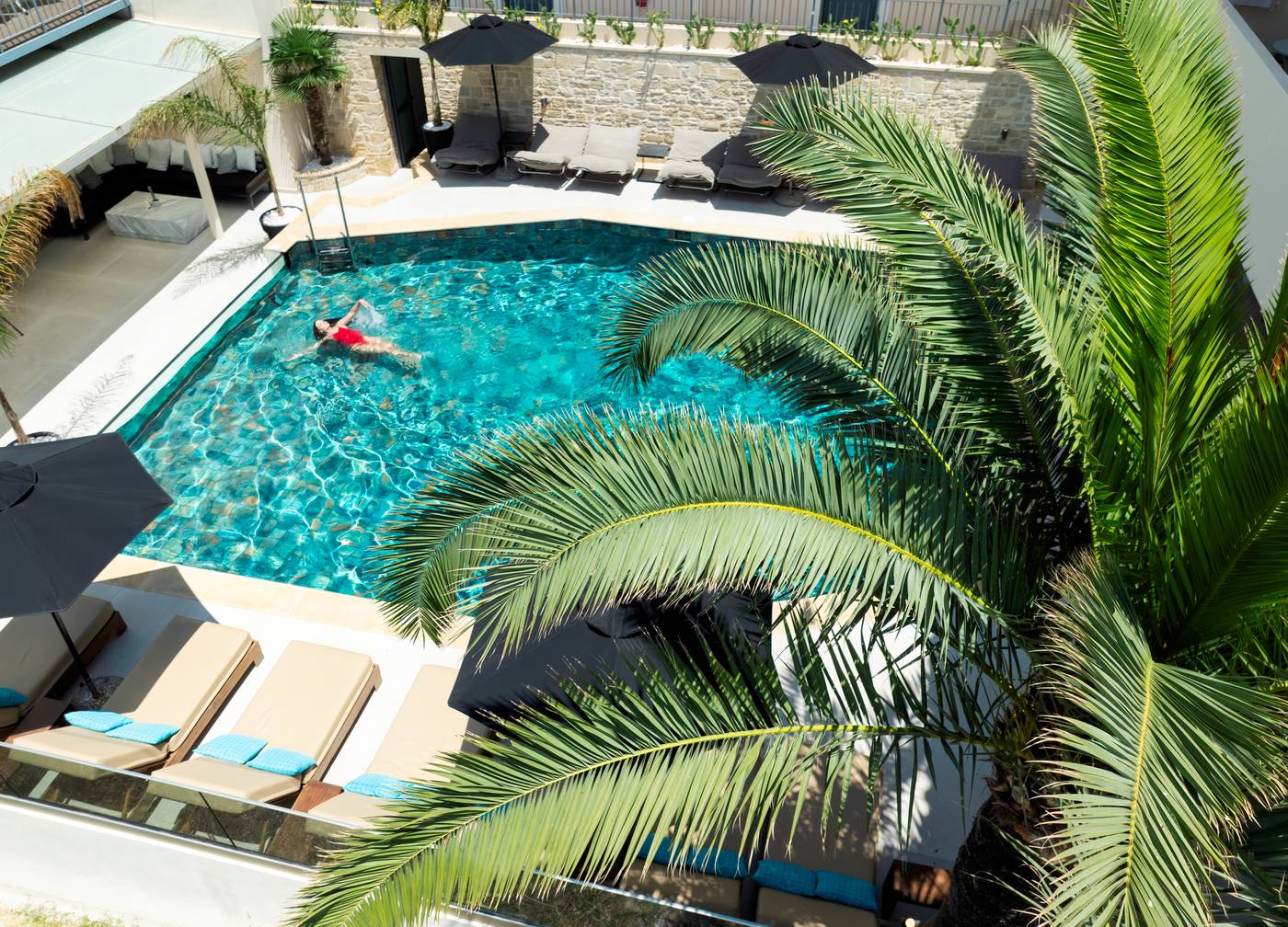 La-Stella-Apartments-and-Suites-Pool-9