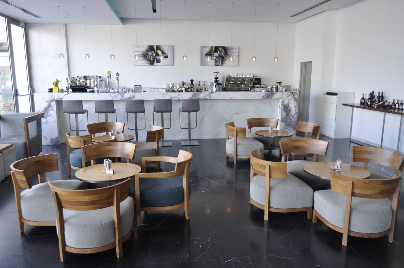 Sun-Hall-Hotel-Bar-22