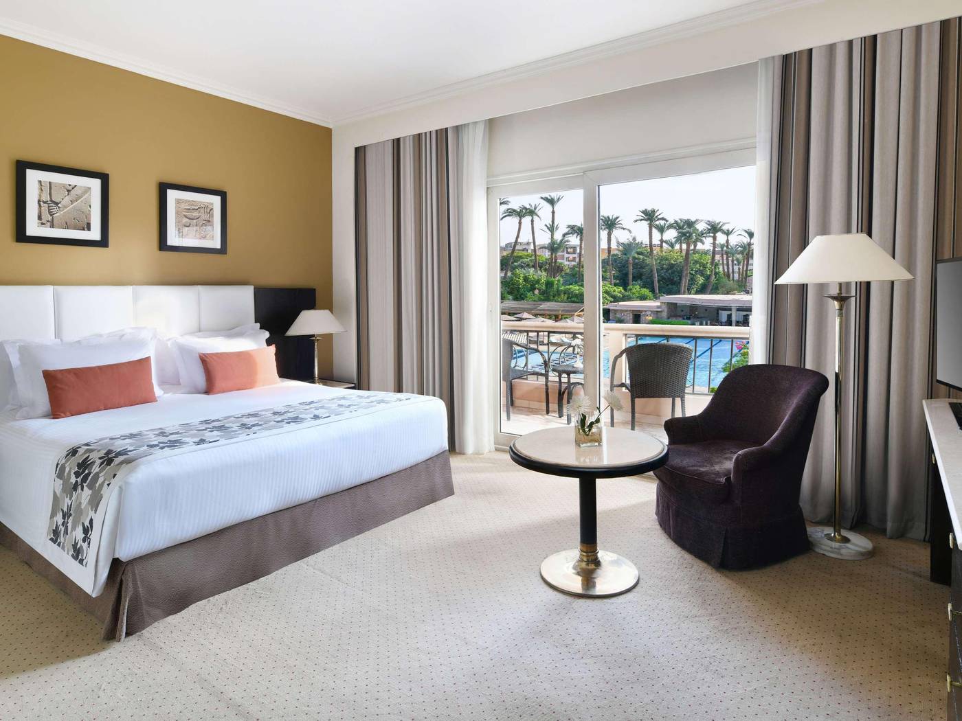 Pavillon-Winter-Luxor-Room-14