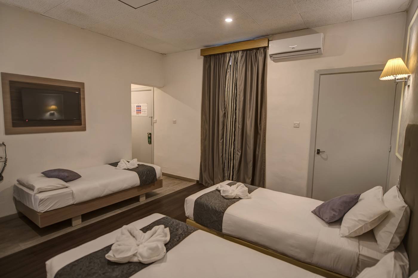 Europa-Hotel-Room-18