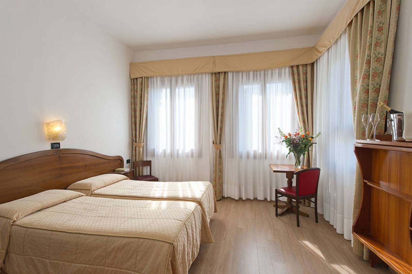 Hotel-Cristallo-Room-10