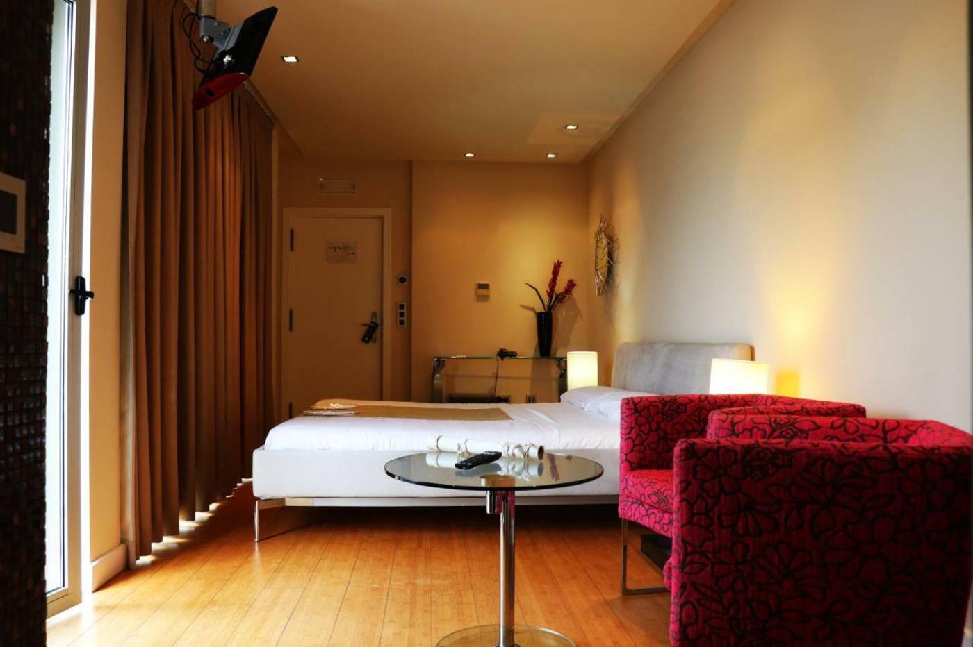 Valhalla-Spa-Room-15