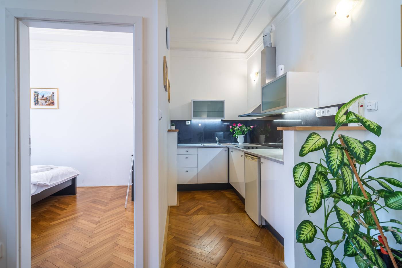 Royal-Road-Residence-Room-39