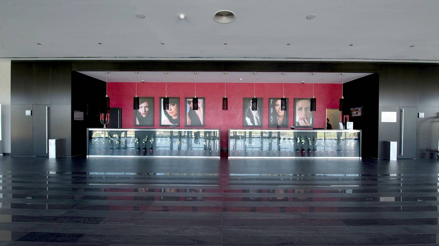 Vila-Gale-Lagos-Lobby-37