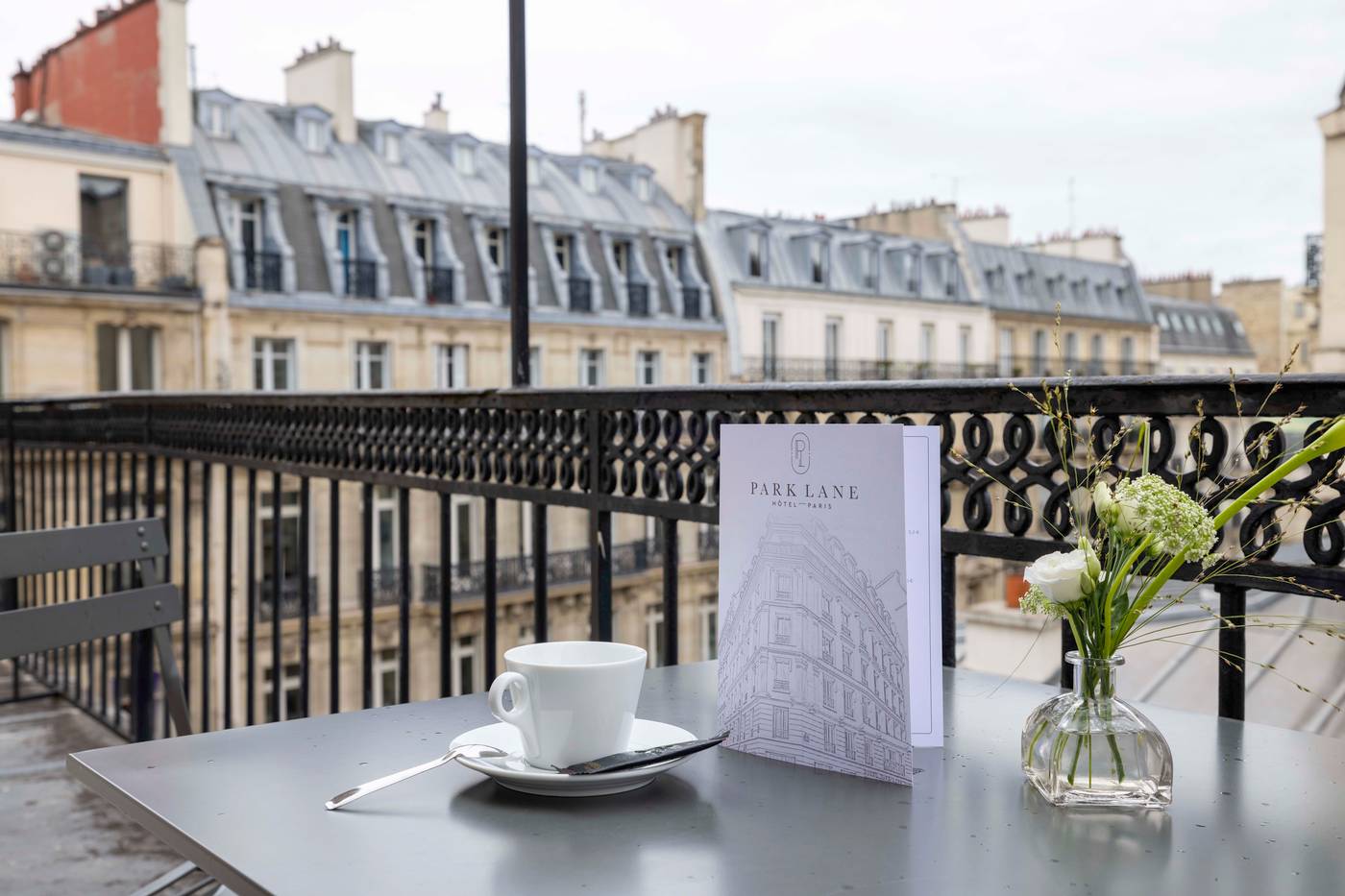 Park-Lane-Paris-Room-10