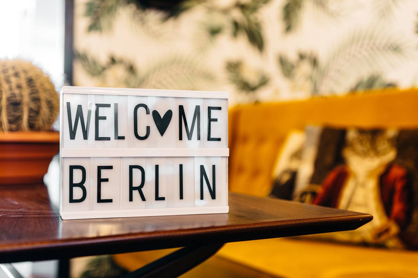 Max-Brown-Hotel-Ku-damm--part-of-Sircle-Collection-Lobby-14