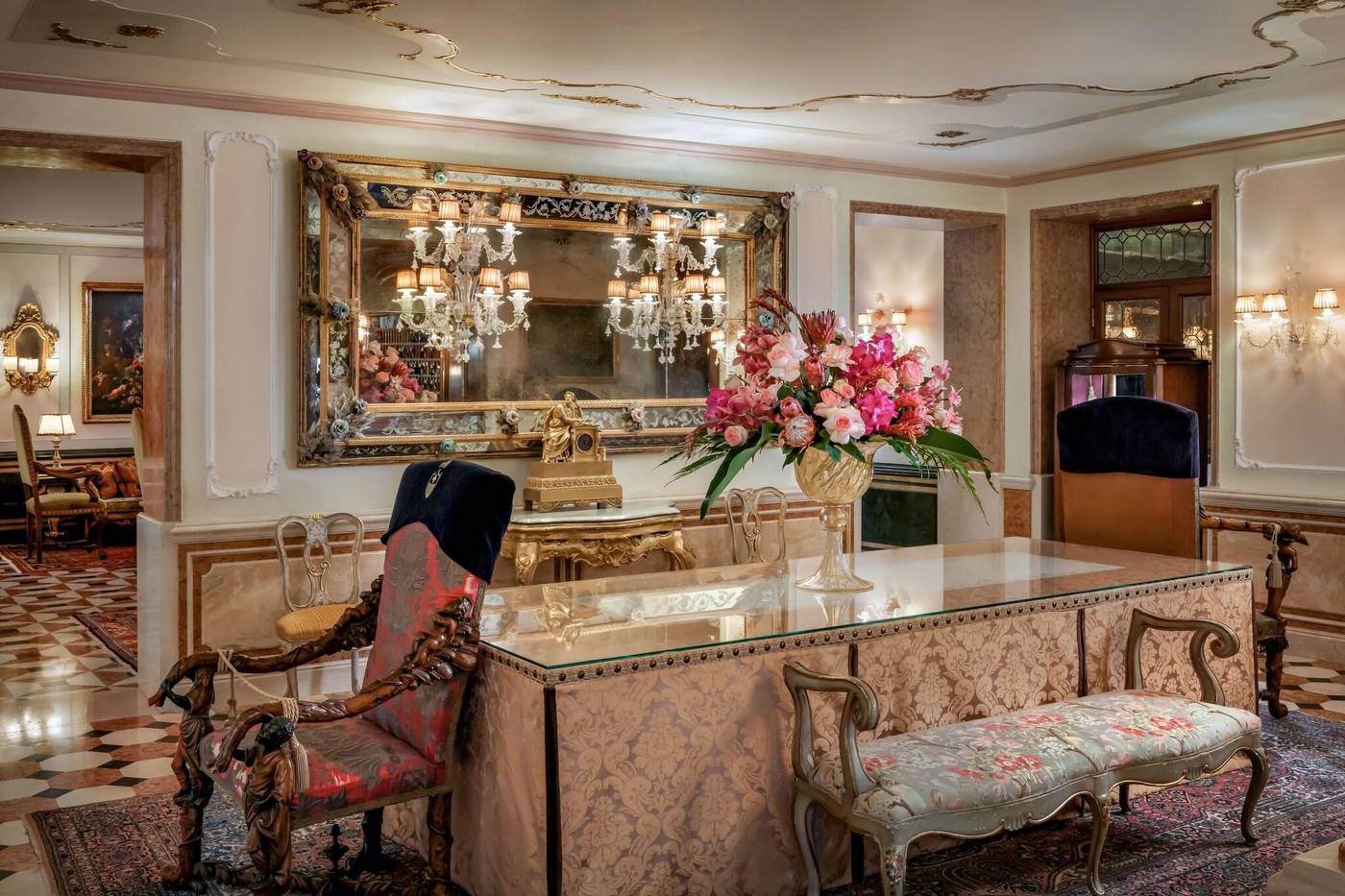 The-Gritti-Palace--a-Luxury-Collection-Hotel-Lobby-16