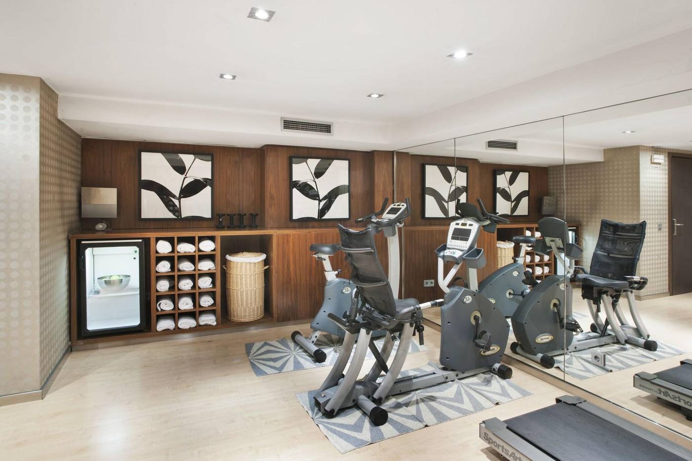 AC-Madrid-Recoletos-Sports-and-Entertainment-59