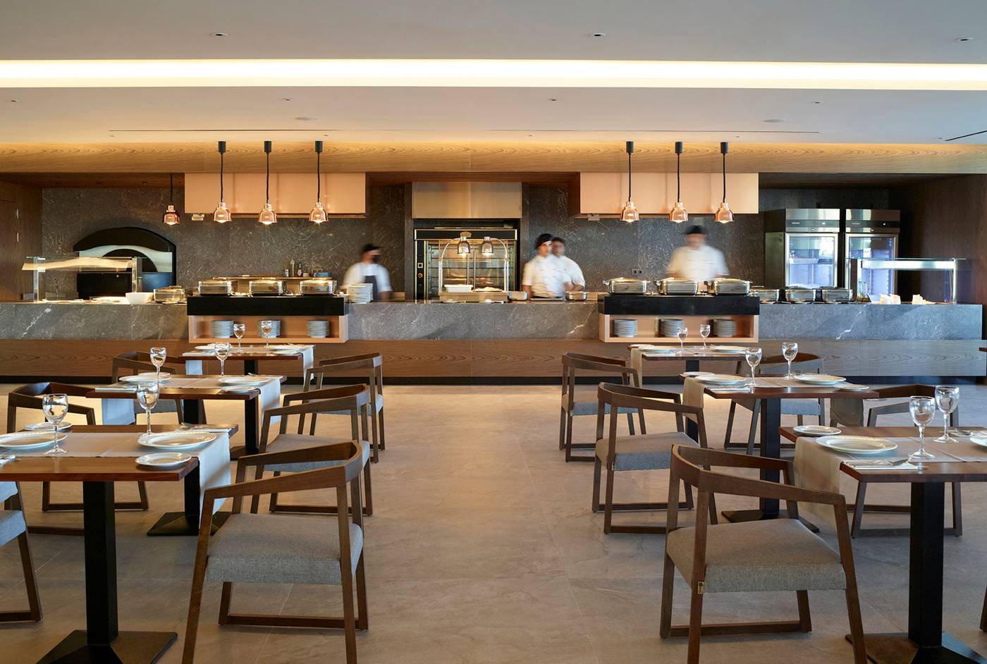 The-Ixian-Grand---All-Suites---Adults-Only--18---Restaurant-58