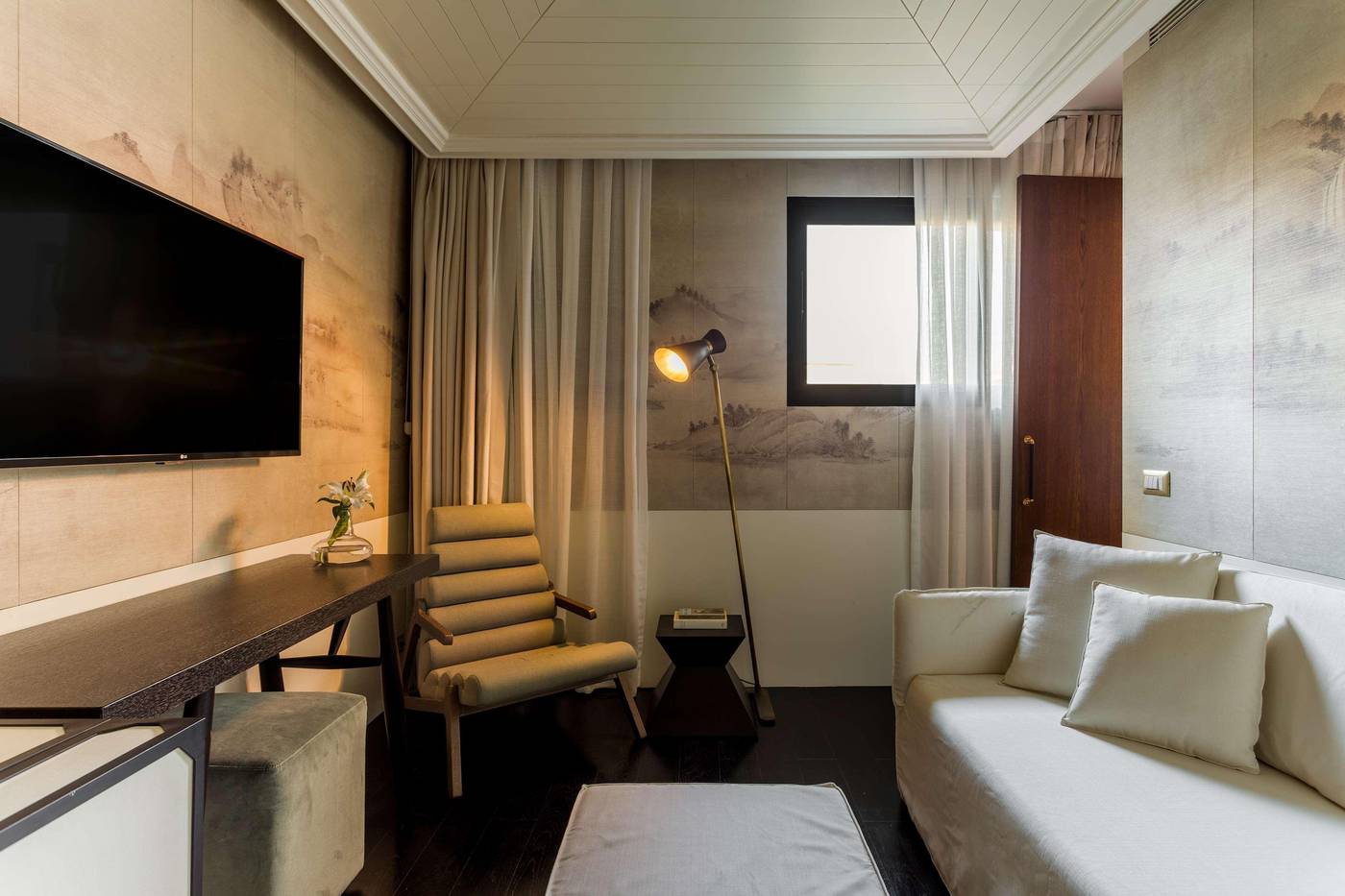 Room-Mate-Emir-Room-74