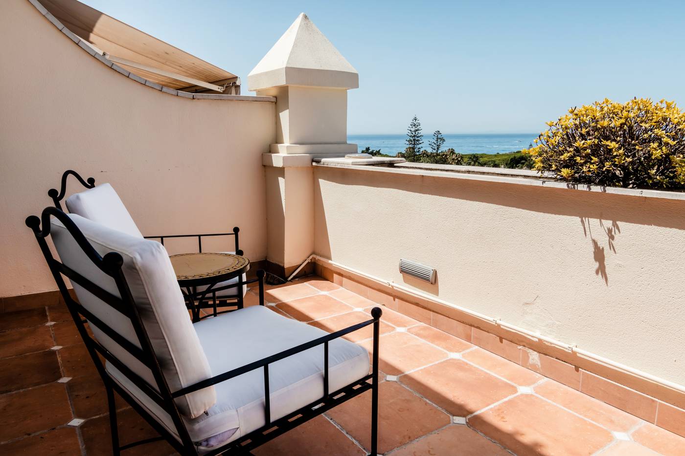 Guadalpin-Suit-Room-65