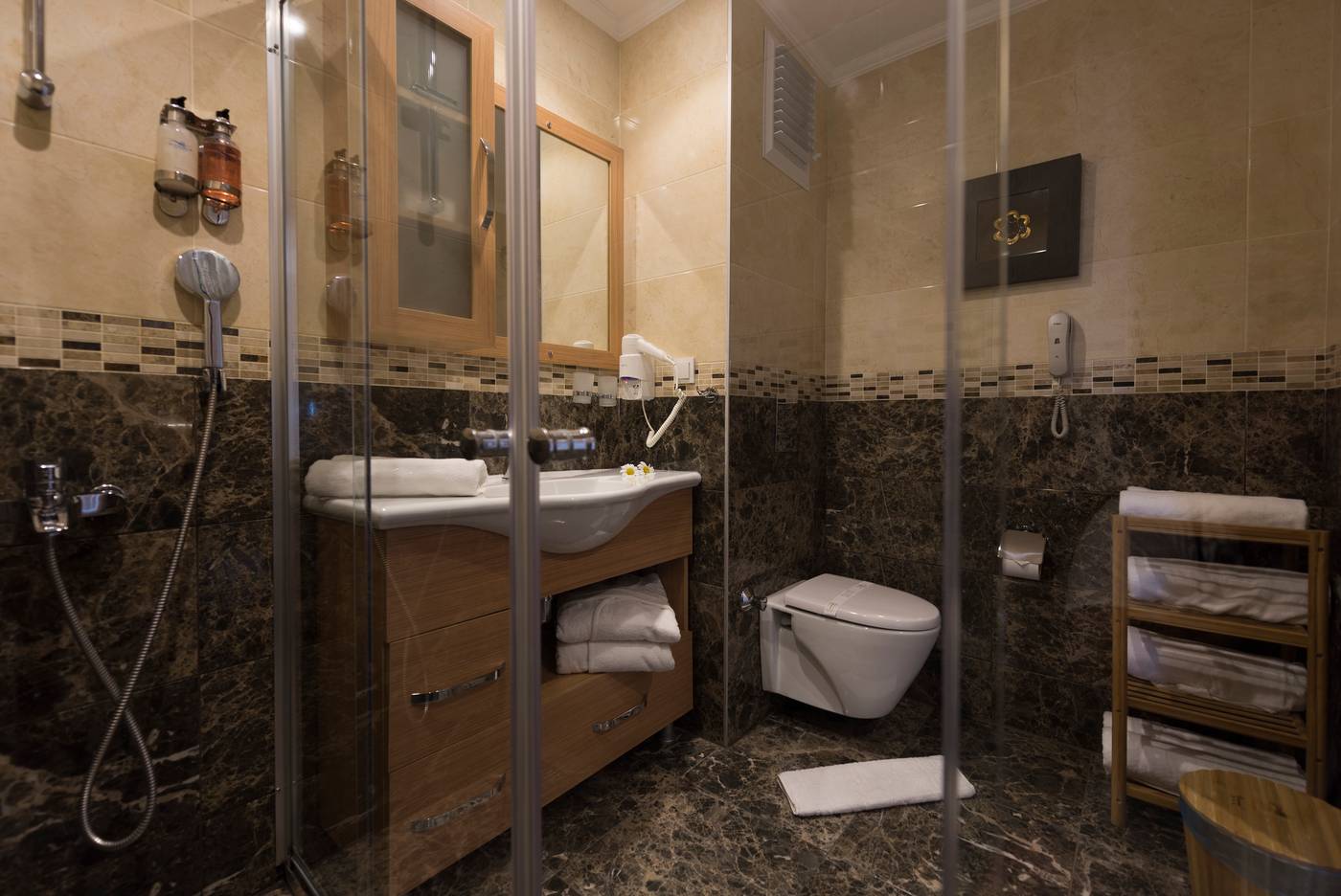 Quattro-Beach-Spa---Resort-Hotel-Room-41