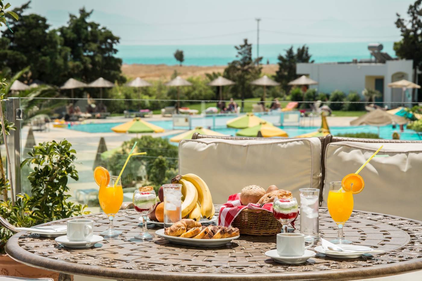 Sovereign-Beach-Hotel-Terrace-97