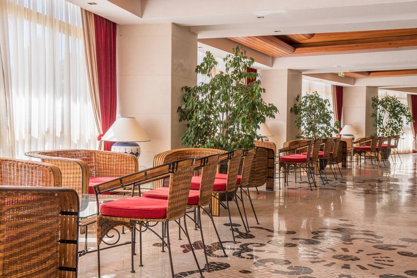 Vila-Gale-Ampalius-Bar-47