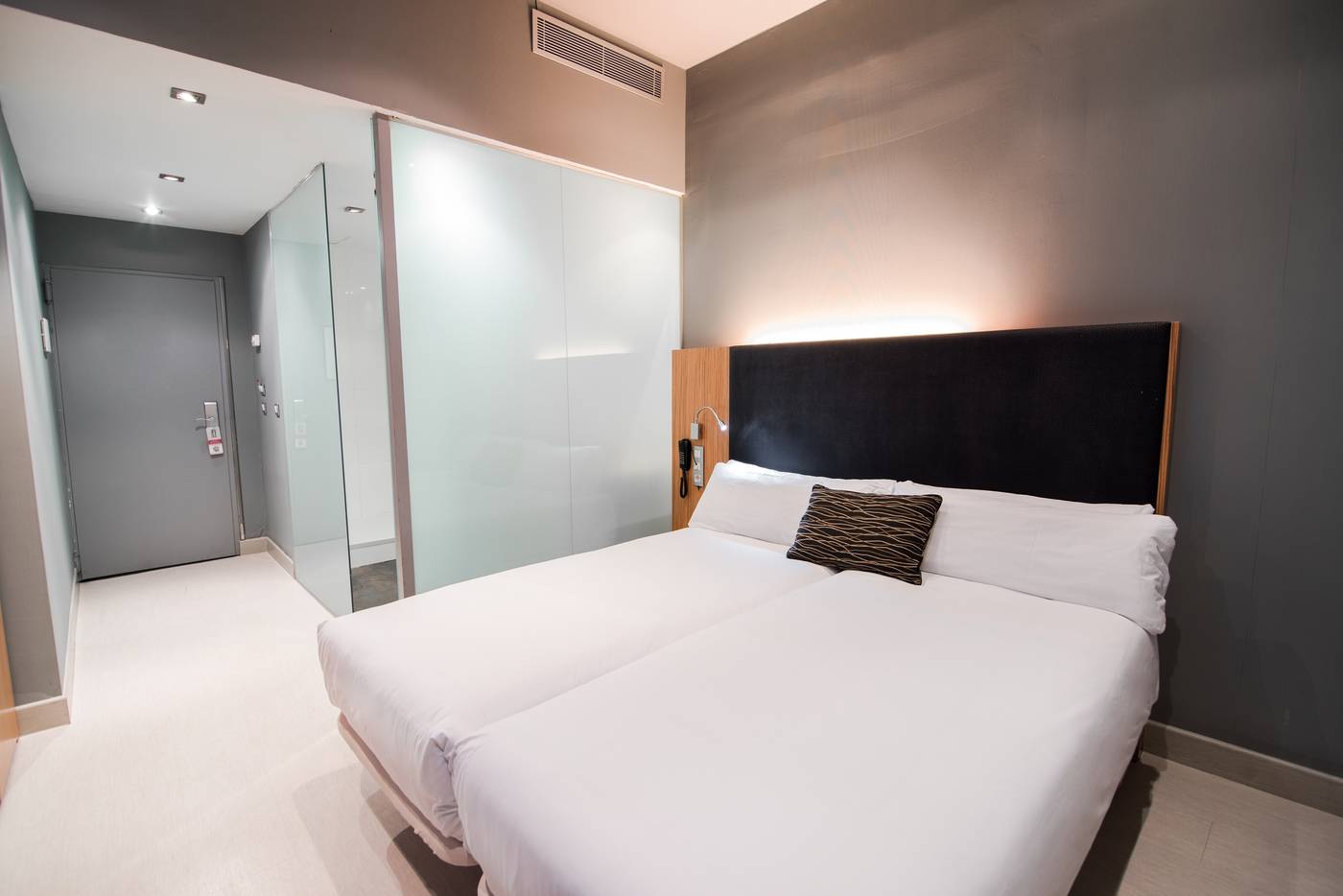 Petit-Palace-Tres-Cruces-Spain-Room-15