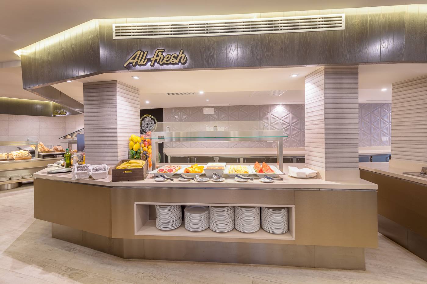 Hotel-LIVVO-Koala-Garden-Restaurant-45