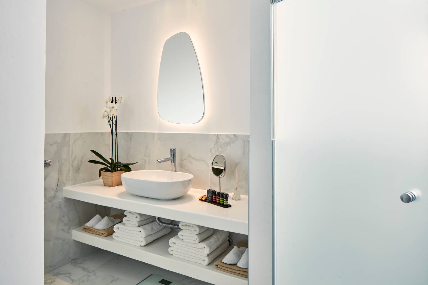 Archipelagos-Hotel-Room-41