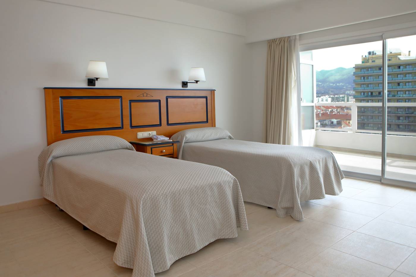 Pyr-Fuengirola-Room-30