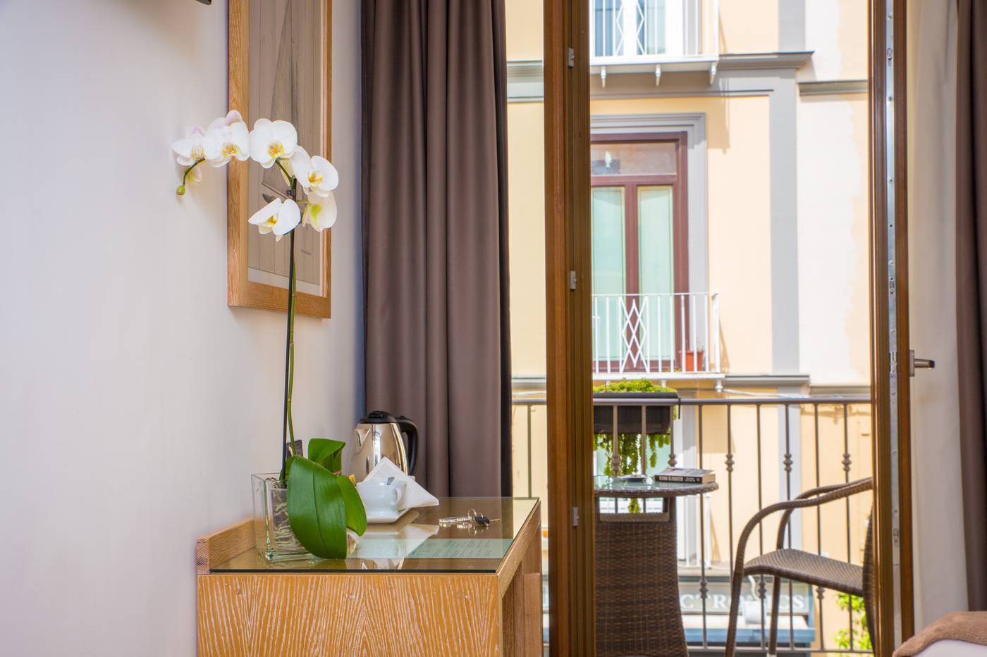 Sorrento-City-Room-49