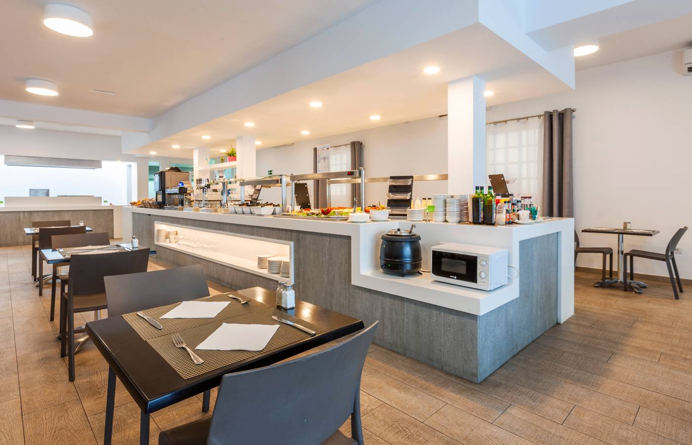 Ereza-Apartamentos-Los-Hibiscos-Restaurant-32