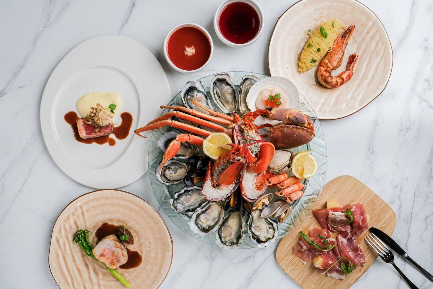 Sheraton-Hong-Kong-Hotel---Towers-Restaurant-57