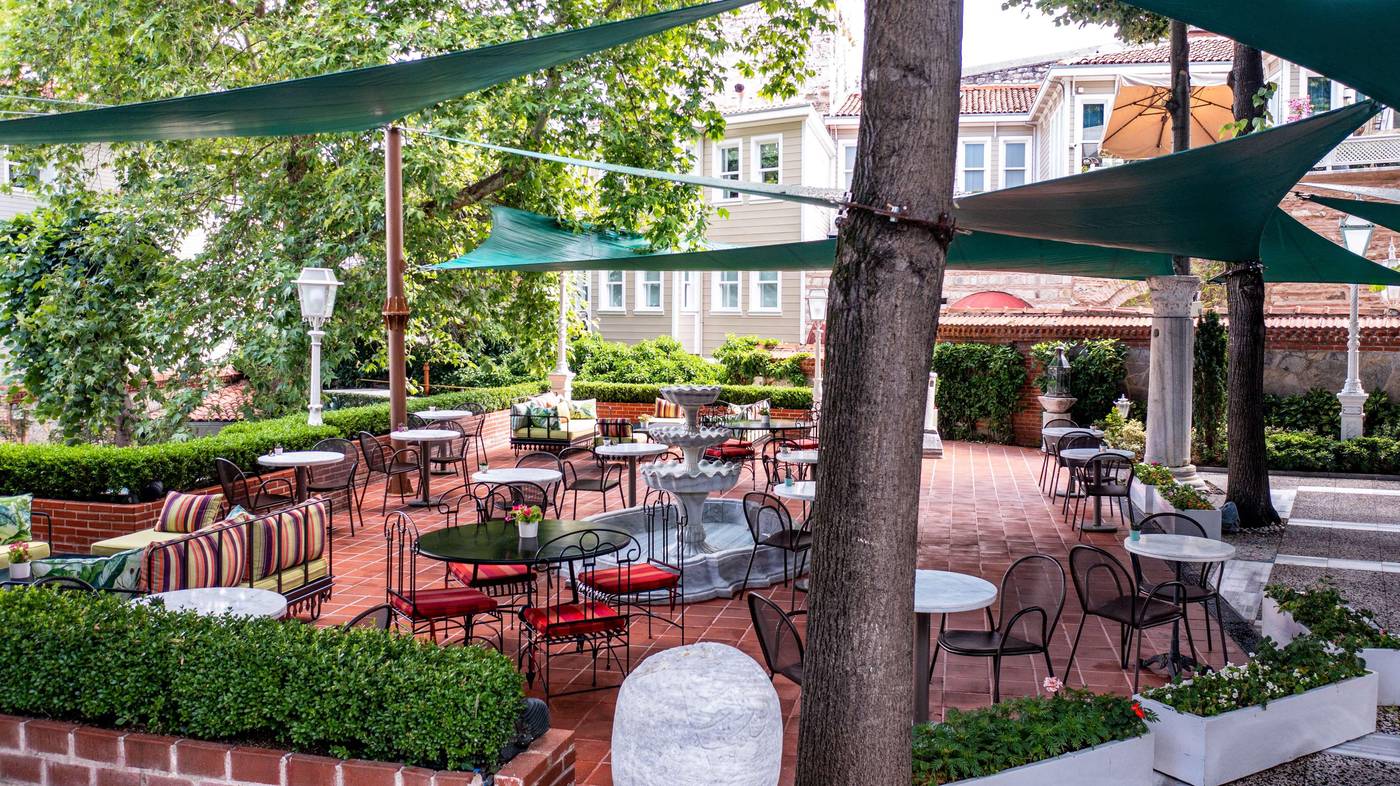 Hagia-Sofia-Mansions-Curio-Collection-by-Hilton-Room-89