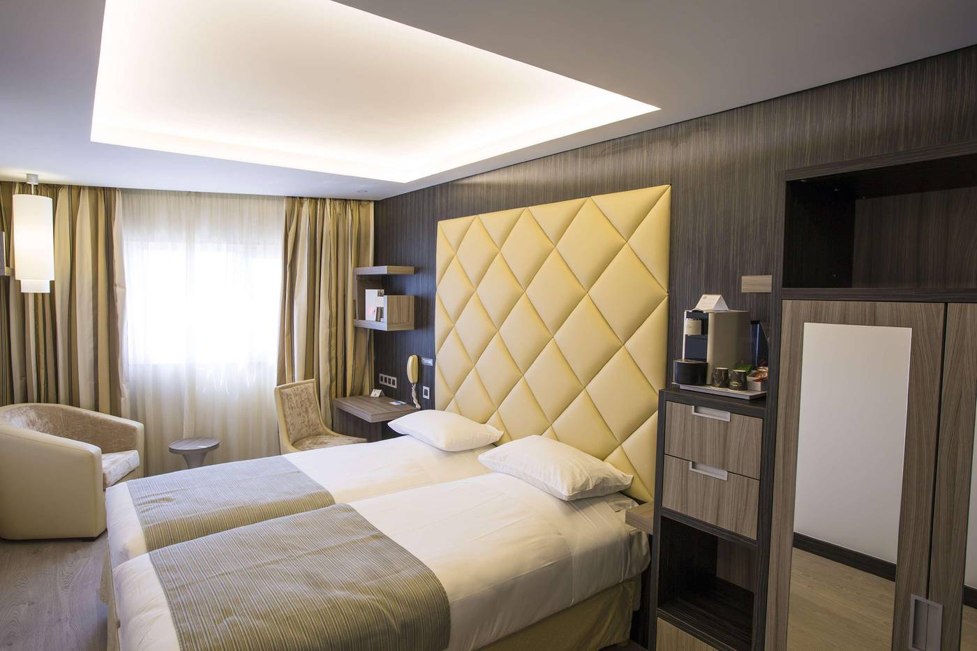 Best-Western-Plus-Cannes-Riviera---Spa-Room-11