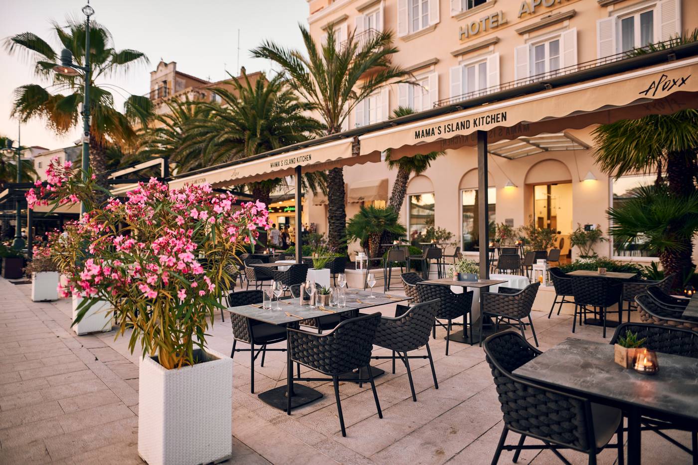 Apoksiomen-by-OHM-Group-Terrace-2