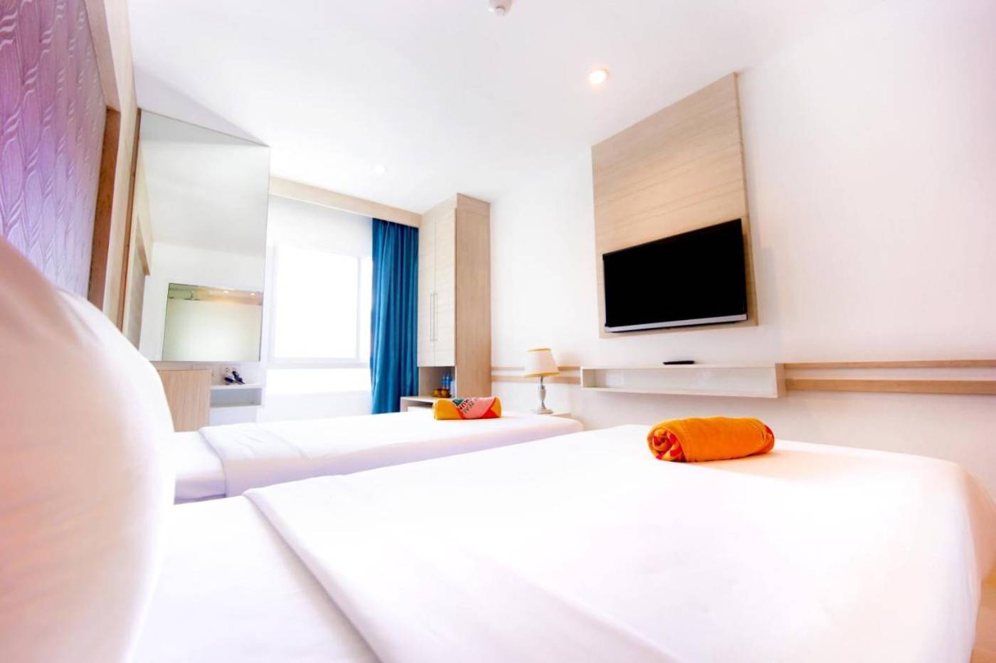 Mirage-Express-Patong-Phuket-Hotel-Room-16